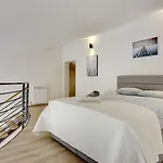Moderne Mit Balkon, Bbq, Wlan, Klima Apartment Vodnjan