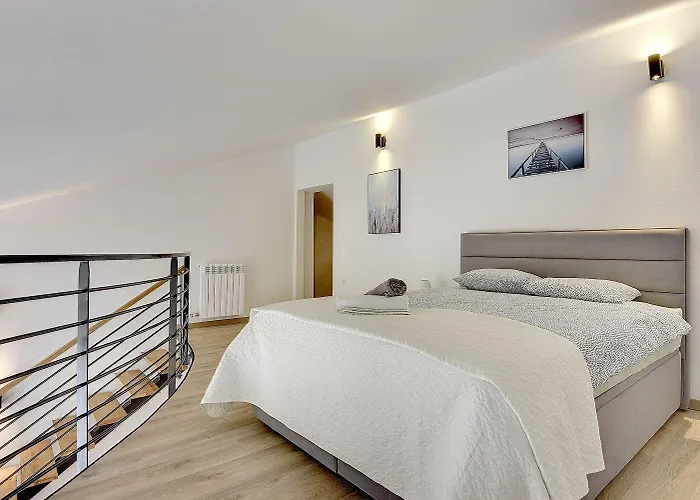 Moderne Mit Balkon, Bbq, Wlan, Klima Apartamento Vodnjan