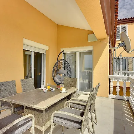Moderne Mit Balkon, Bbq, Wlan, Klima Vodnjan