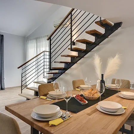Moderne Mit Balkon, Bbq, Wlan, Klima Appartamento Vodnjan