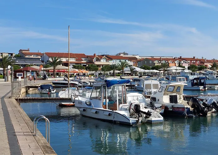 Moderne Mit Balkon, Bbq, Wlan, Klima Воднян